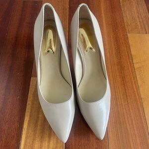 Nine West Nude Heels Size 8.5 *Like New*